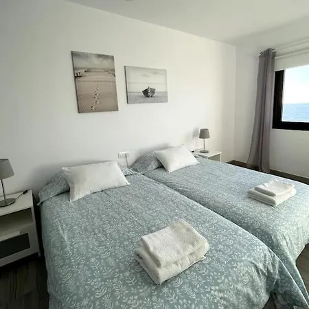Moderno Frente Al Mar Apartment *