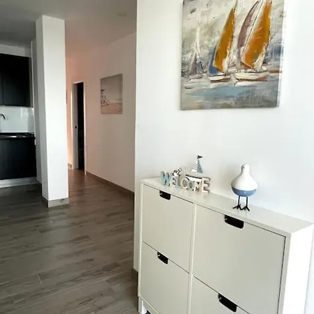 Moderno Frente Al Mar *